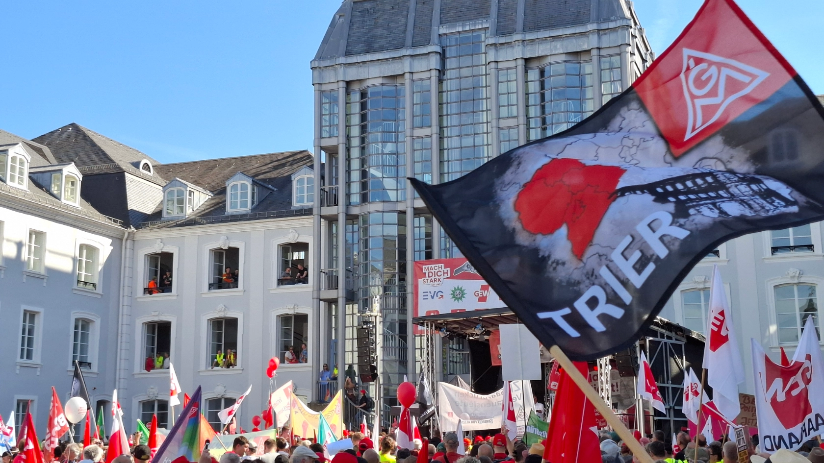Hart verdient! DGB Demo Saarbrücken
