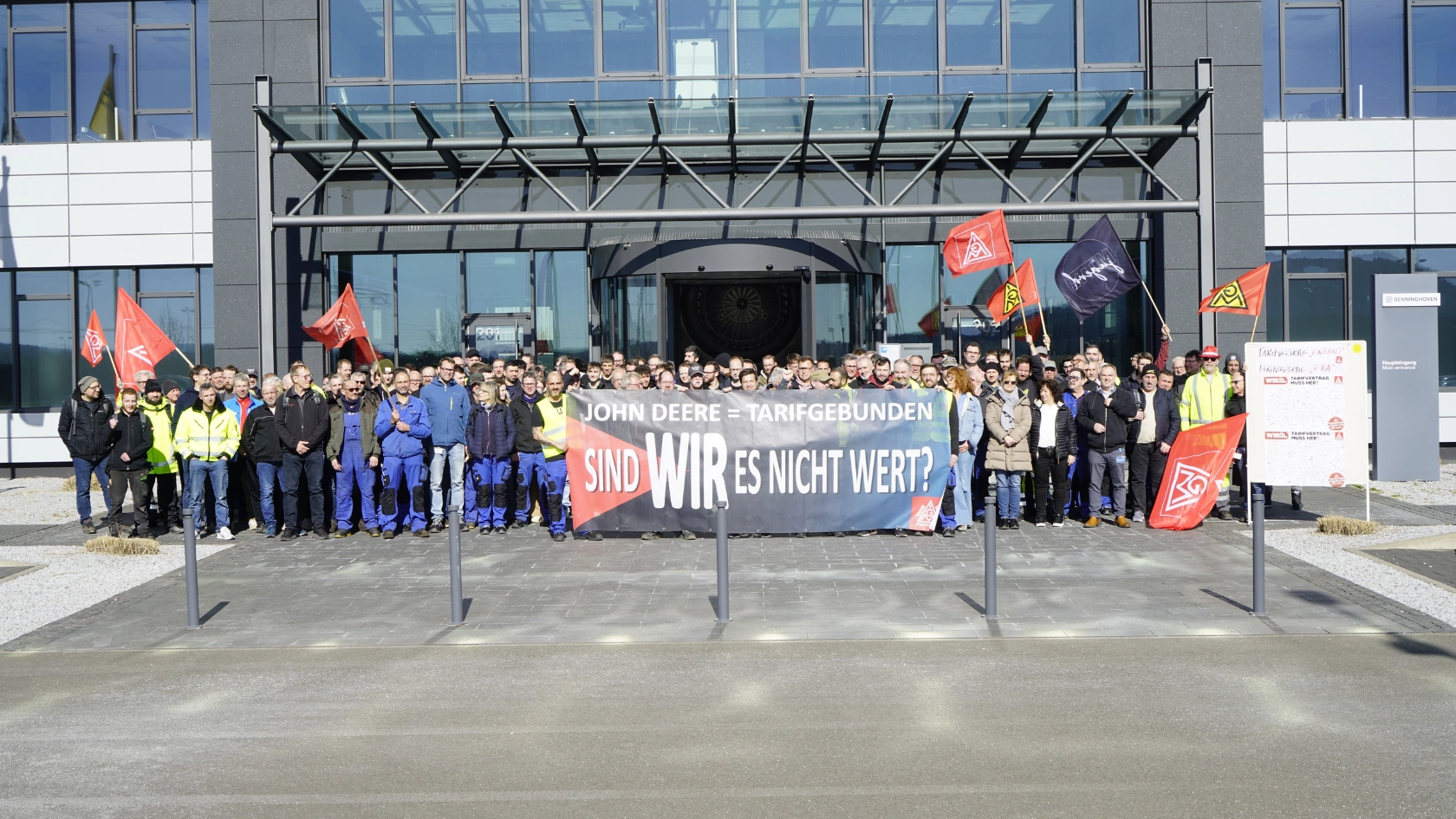 Foto-Aktion: Wir sind Viele  - Wir für Tarif!