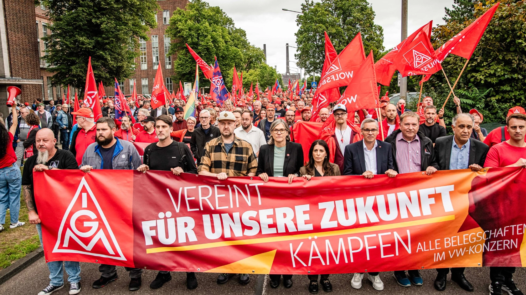 Automobil-Aktionstag bei Volkswagen in Wolfsburg unter dem Motto „Vereint für unsere Zukunft kämpfen“