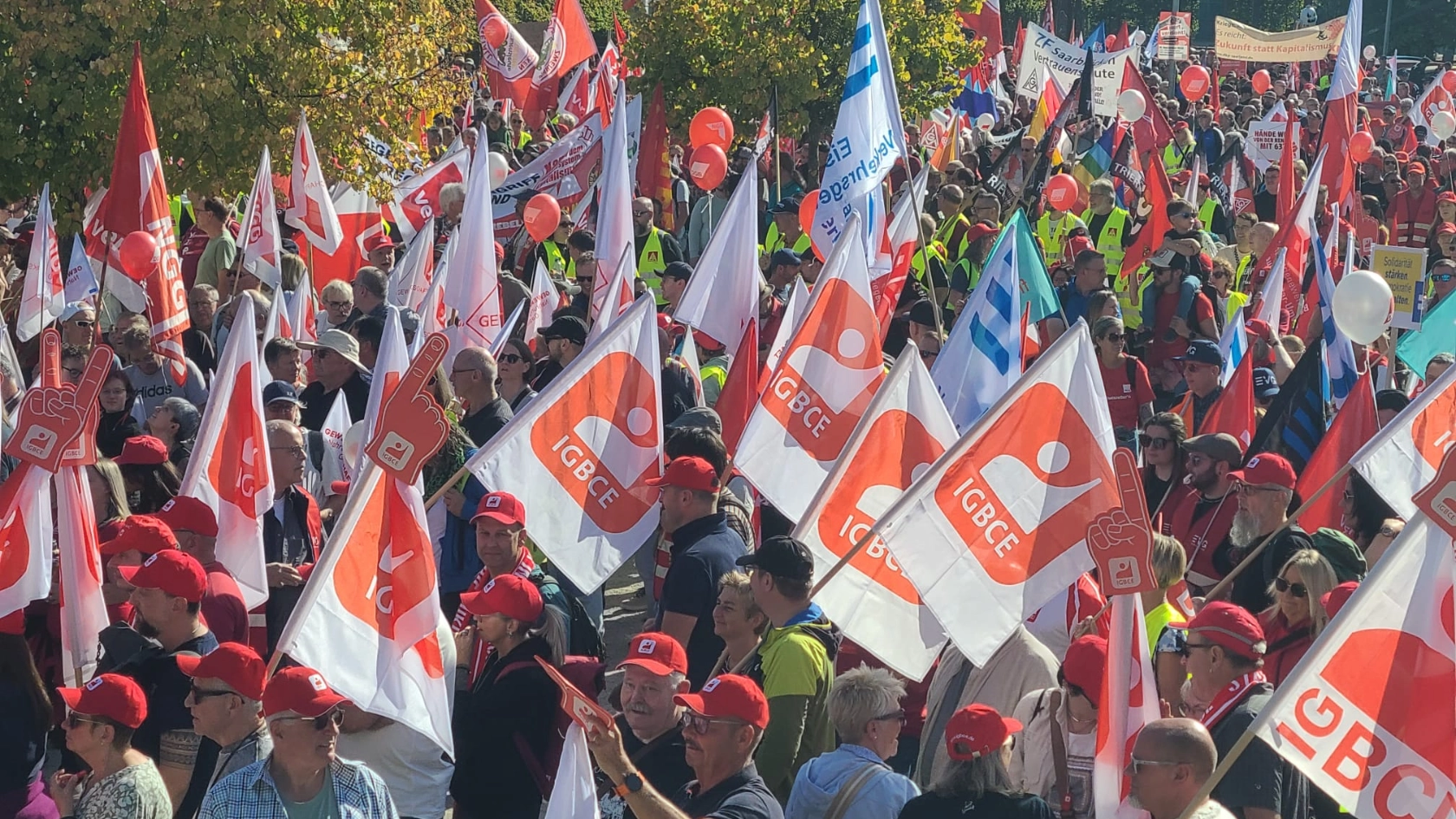 Hart verdient! DGB Demo Saarbrücken
