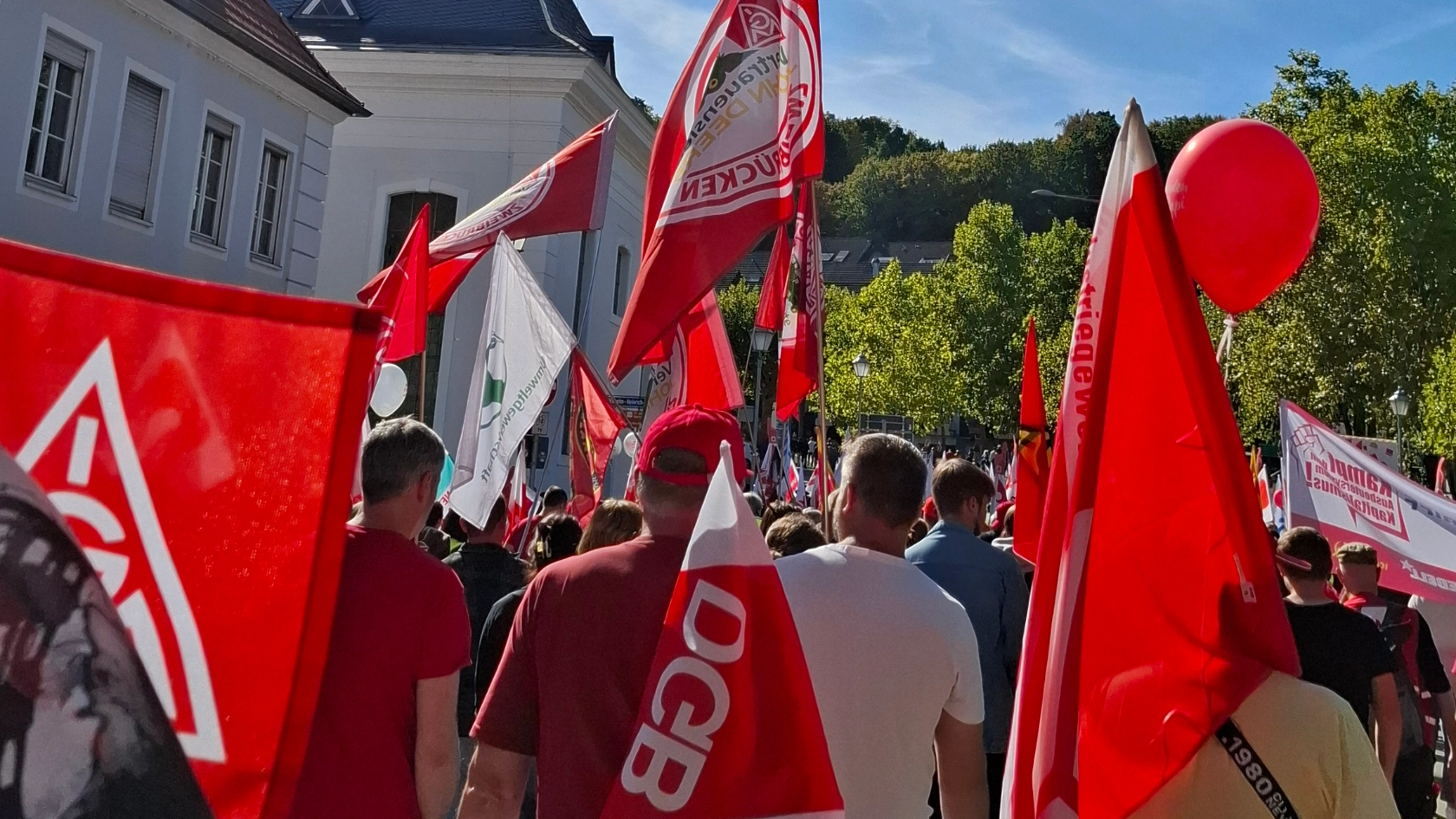 Hart verdient! DGB Demo Saarbrücken