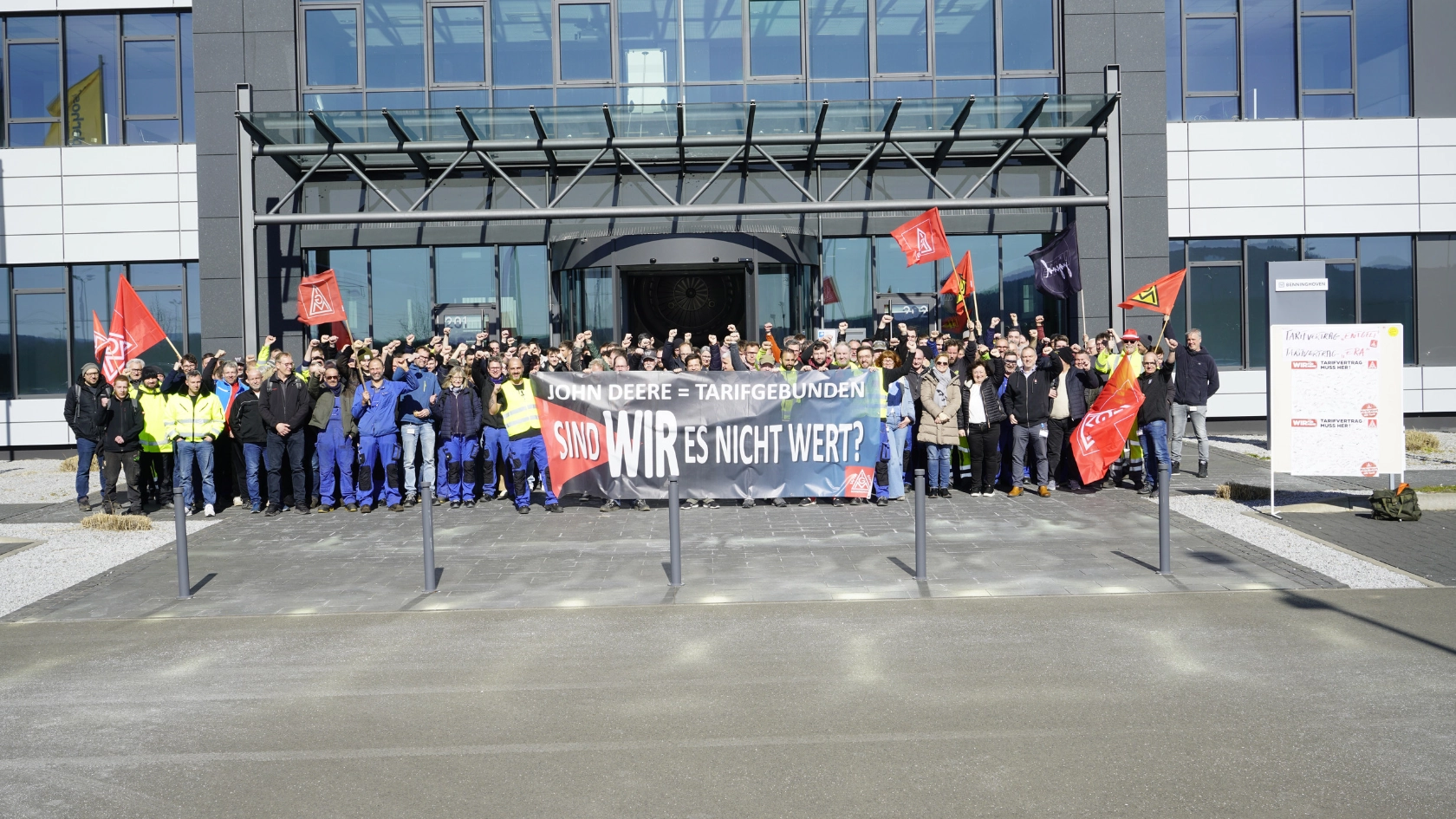 Foto-Aktion: Wir sind Viele  - Wir für Tarif!