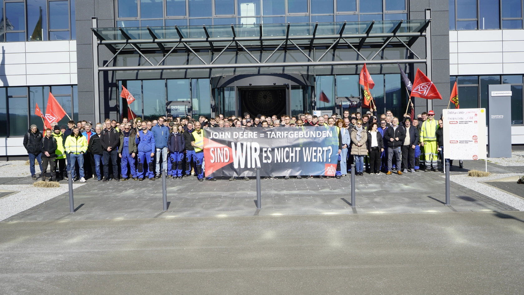Foto-Aktion: Wir sind Viele  - Wir für Tarif!