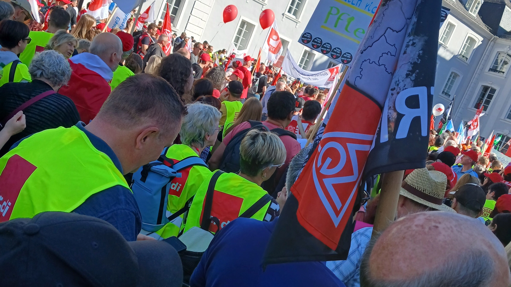 Hart verdient! DGB Demo Saarbrücken