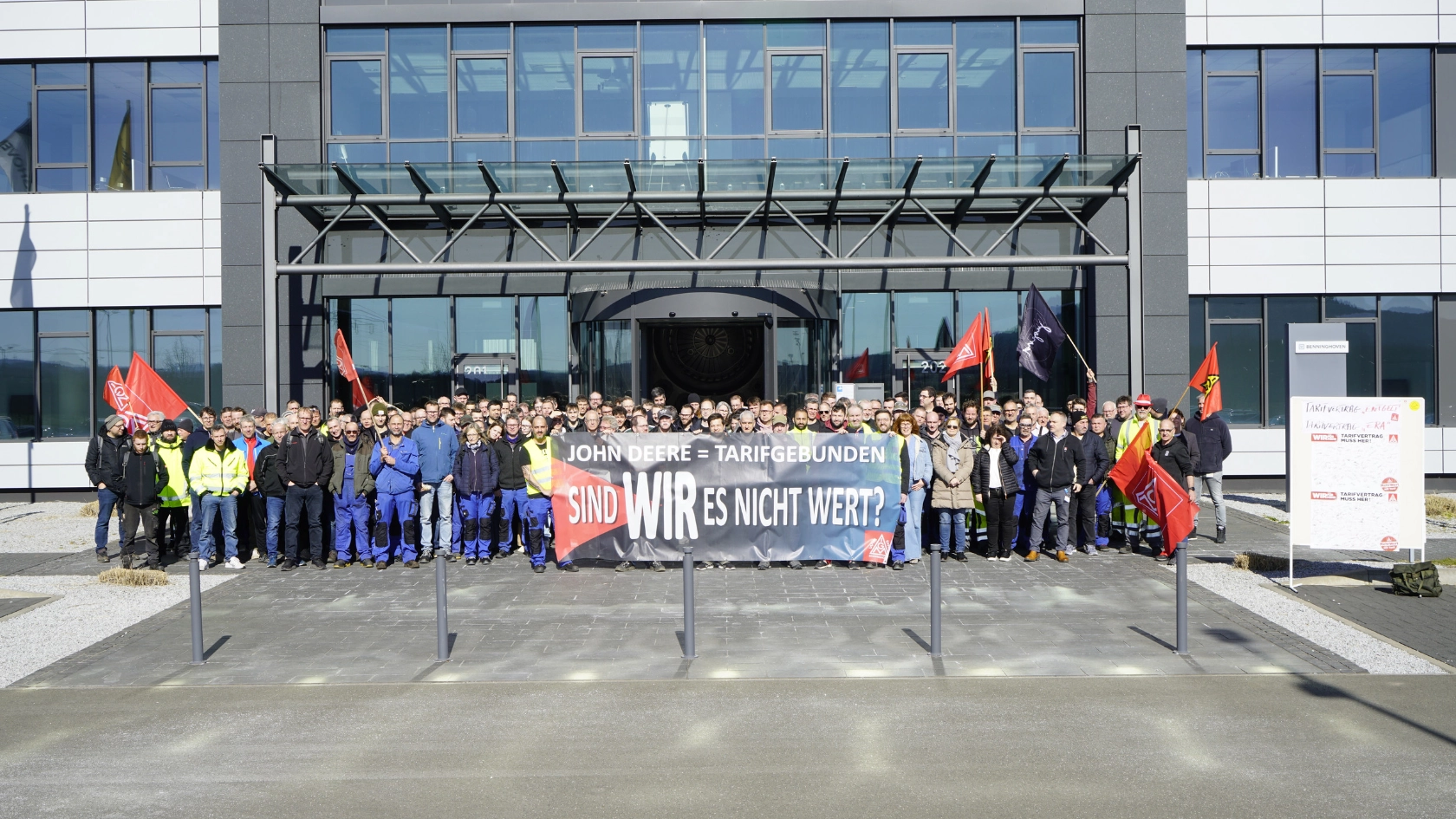 Foto-Aktion: Wir sind Viele  - Wir für Tarif!