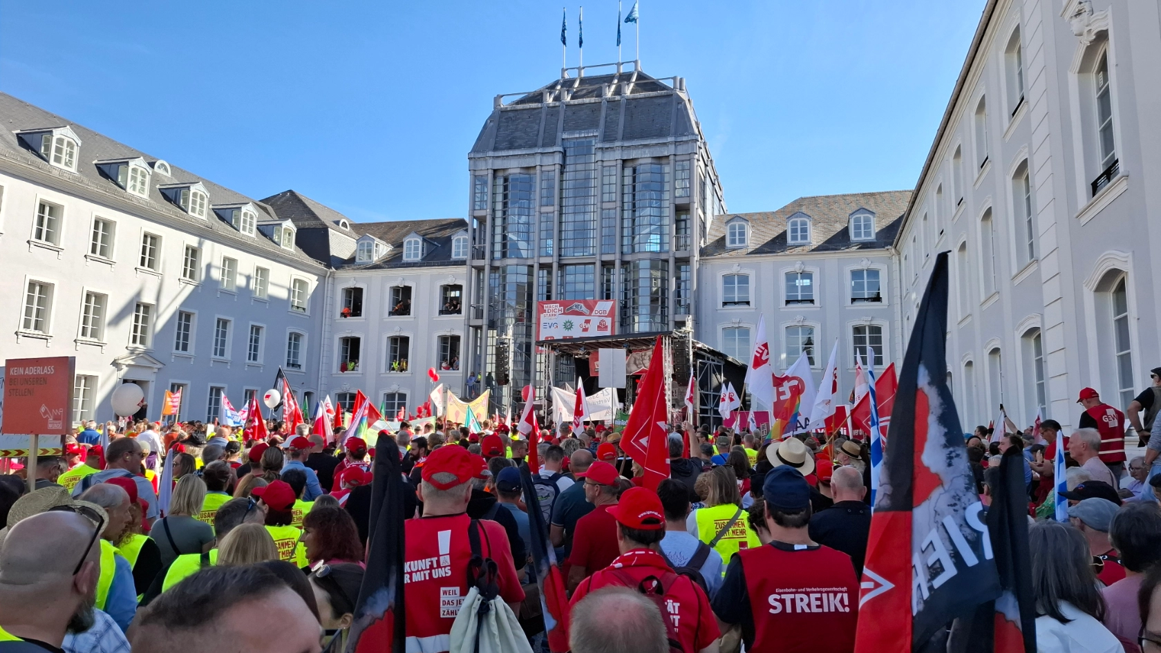 Hart verdient! DGB Demo Saarbrücken