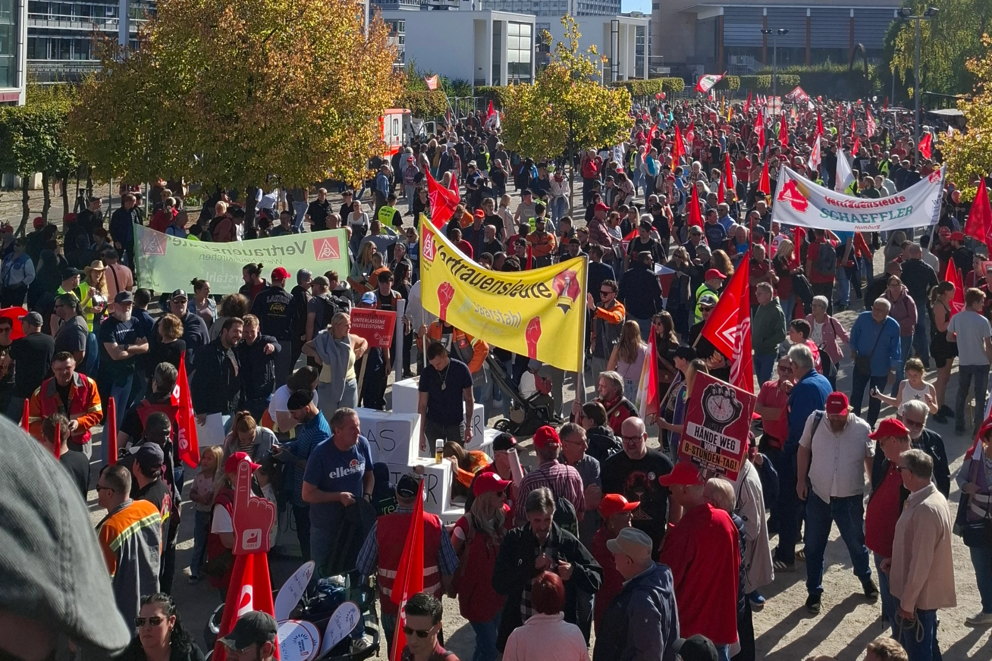 Hart verdient! DGB Demo Saarbrücken