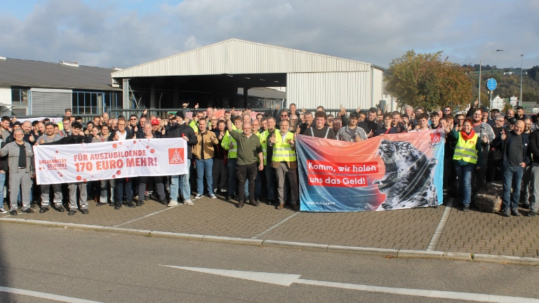Warnstreik GKN Driveline Trier GmbH