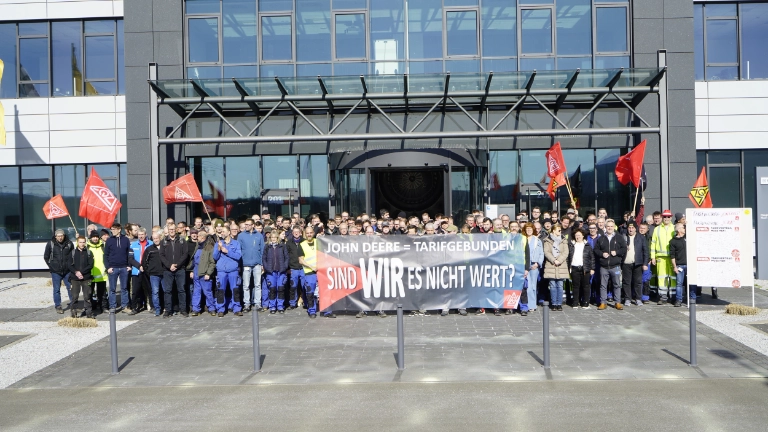 Foto-Aktion: Wir sind Viele  - Wir für Tarif!
