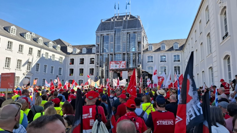 Hart verdient! DGB Demo Saarbrücken